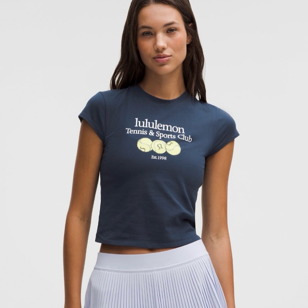 NWT Lululemon Organic Cotton Baby Tee *Graphic  in Club Blue